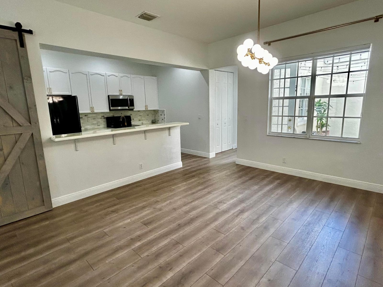 2401 NW 7TH Street — photo 5