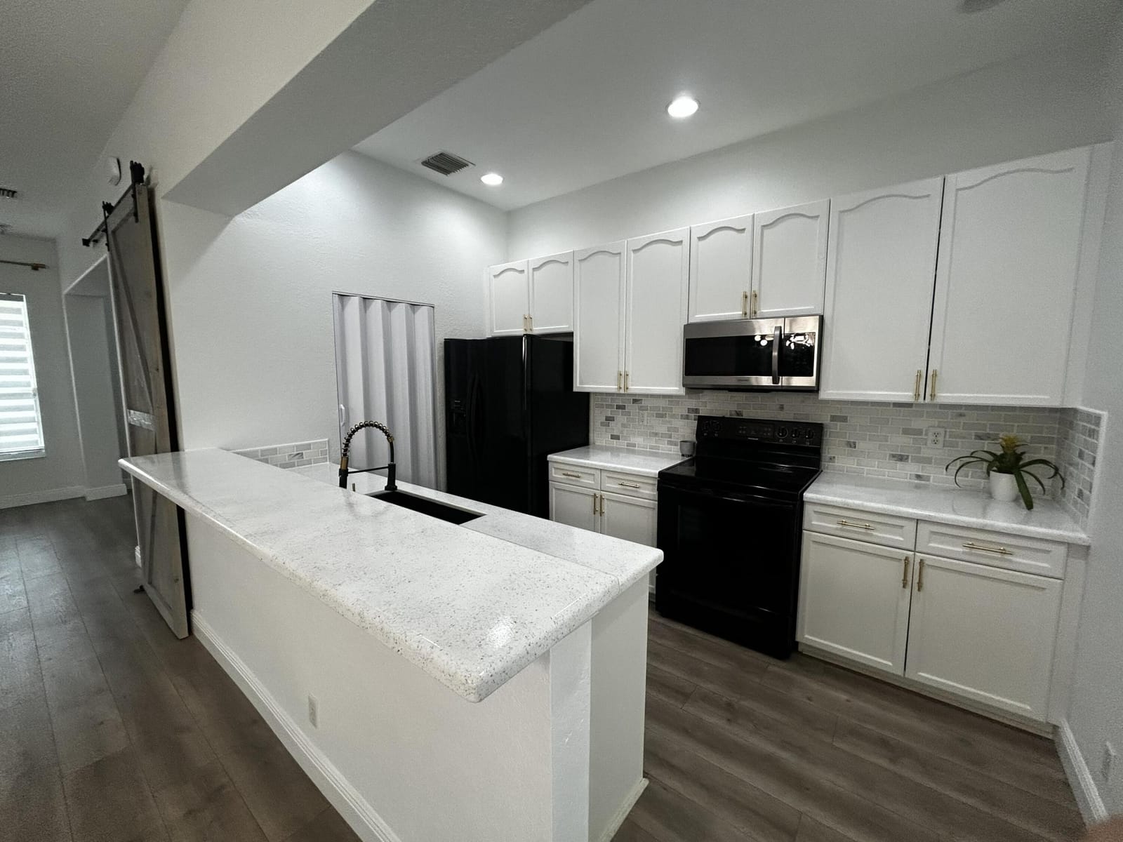 2401 NW 7TH Street — photo 7