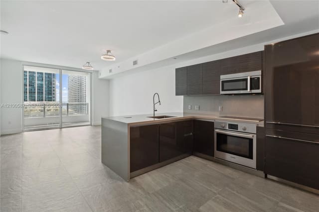 1080 Brickell Avenue 2406, Miami, FL 33131