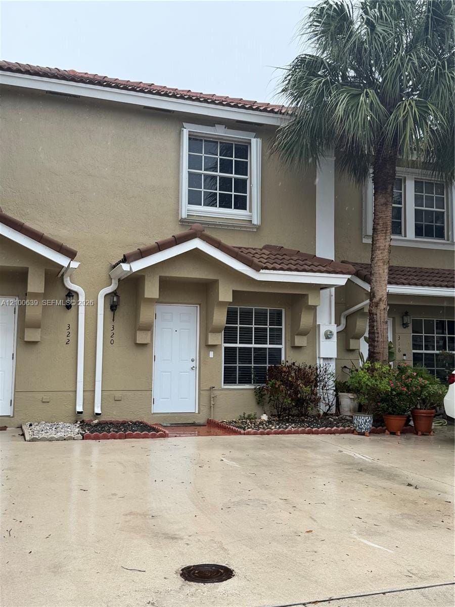 320 SW 120th Avenue 320, Pembroke Pines, FL 33025 photo 2