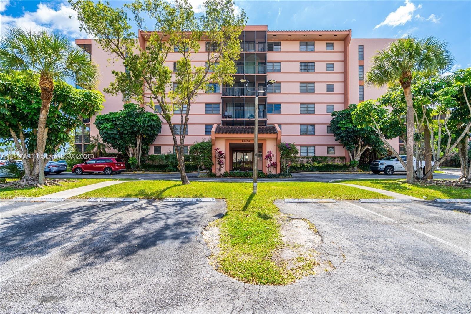 20850 San Simeon Way 106-5, Miami, FL 33179