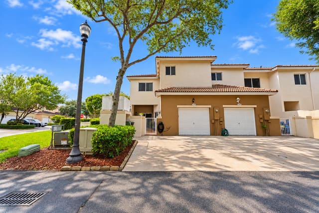 2390 SE 17TH Terrace, Homestead, FL 33035