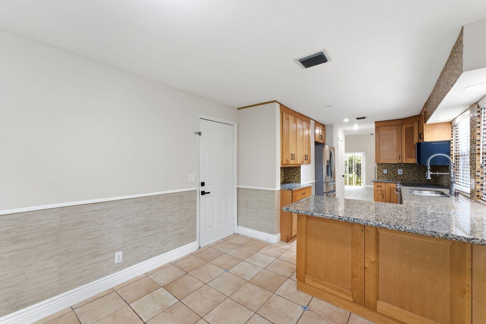 11375 Lakeview Drive 68-U — photo 8