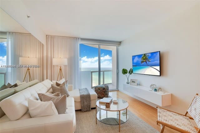 6365 Collins Avenue 2810, Miami Beach, FL 33141