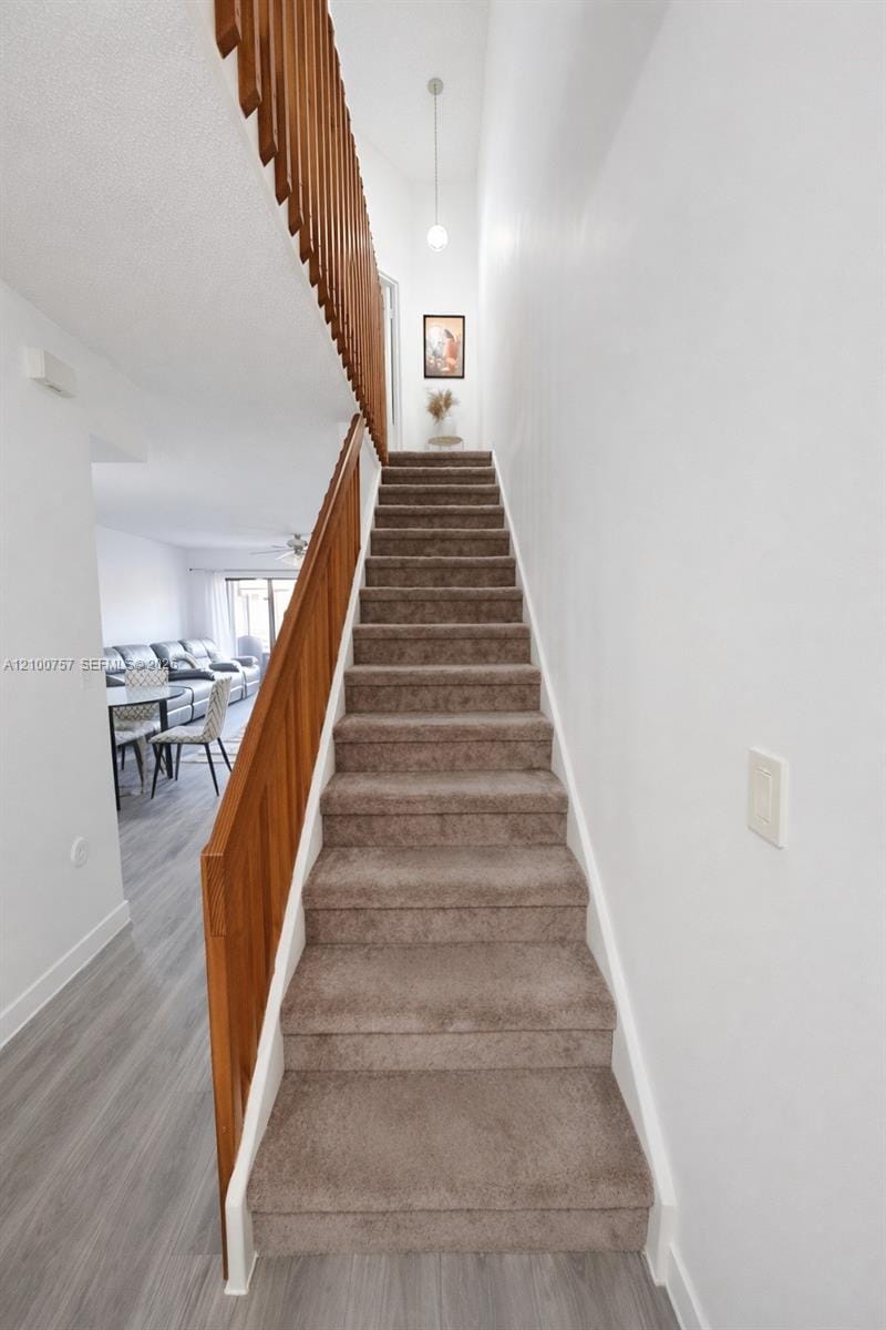 4321 SW 70th Terrace — photo 3