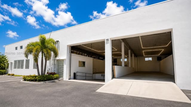 995 NW 72nd Street, Miami, FL 33150