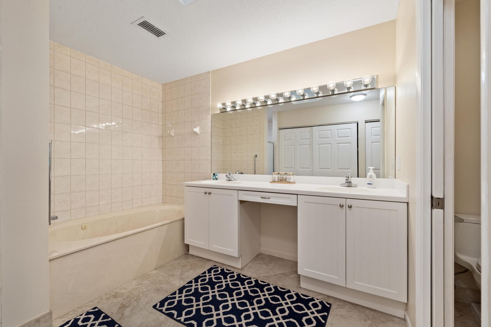 109 Half Moon Circle C, Jupiter, FL 33458 photo 19