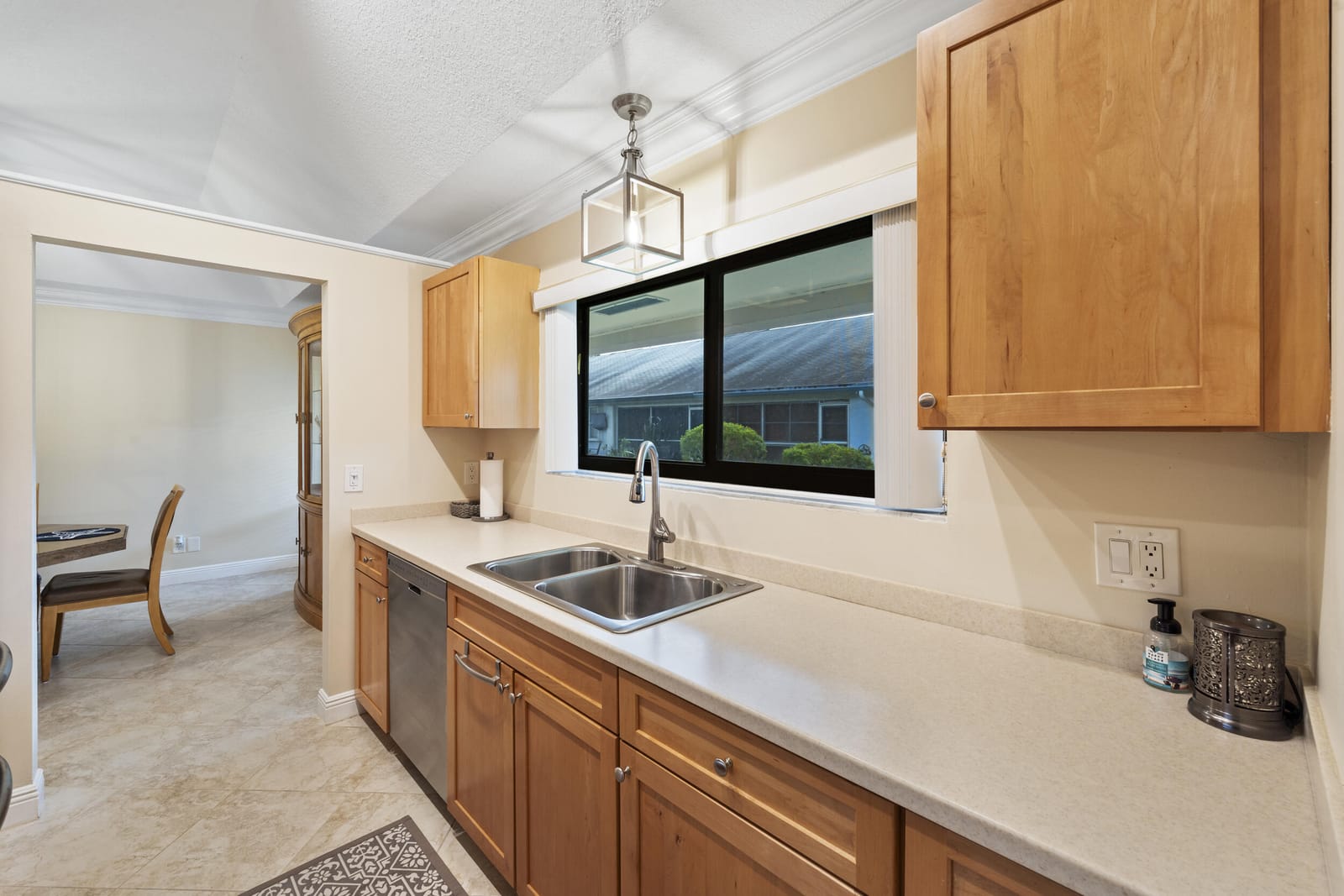 109 Half Moon Circle C, Jupiter, FL 33458 photo 4