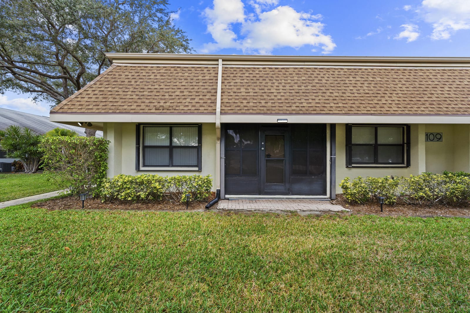 109 Half Moon Circle C, Jupiter, FL 33458 photo 7