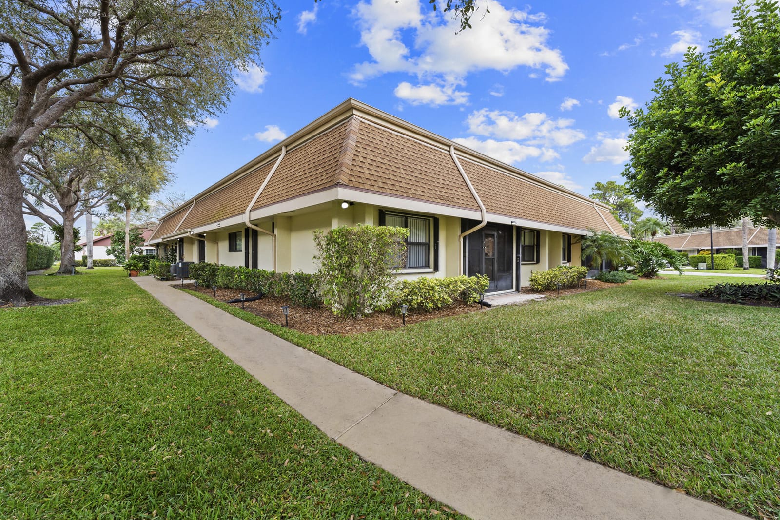 109 Half Moon Circle C, Jupiter, FL 33458 photo 10
