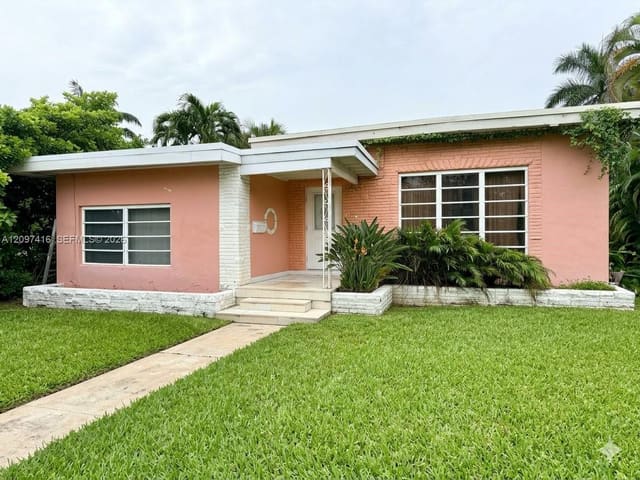 2141 NE 124th Street, North Miami, FL 33181