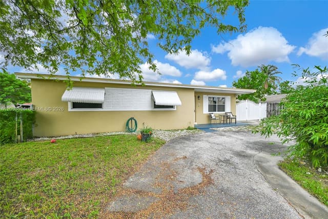 230 N 67th Avenue, Hollywood, FL 33024