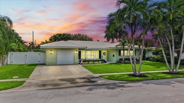 38 SW 10th Avenue, Boca Raton, FL 33486