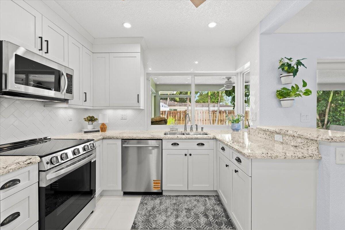 38 SW 10th Avenue, Boca Raton, FL 33486 photo 17