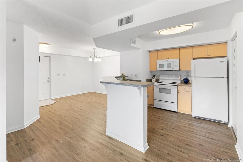 3670 NW Mediterranean Lane, Jensen Beach, FL 34957 photo 9