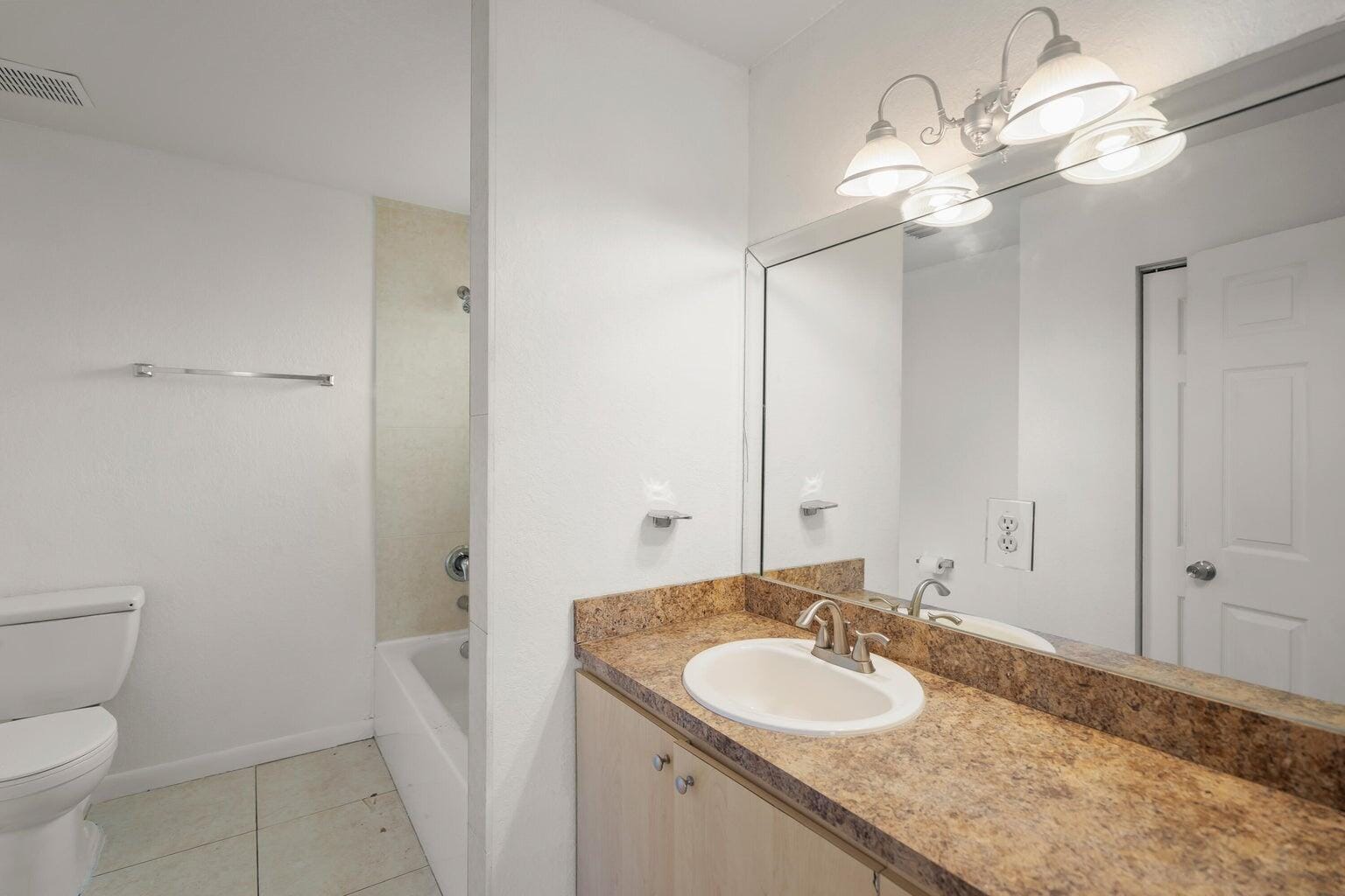 2241 NW 3RD Street, Pompano Beach, FL 33069 photo 12