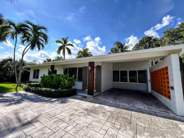 317 NW 26TH Court, Wilton Manors, FL 33311