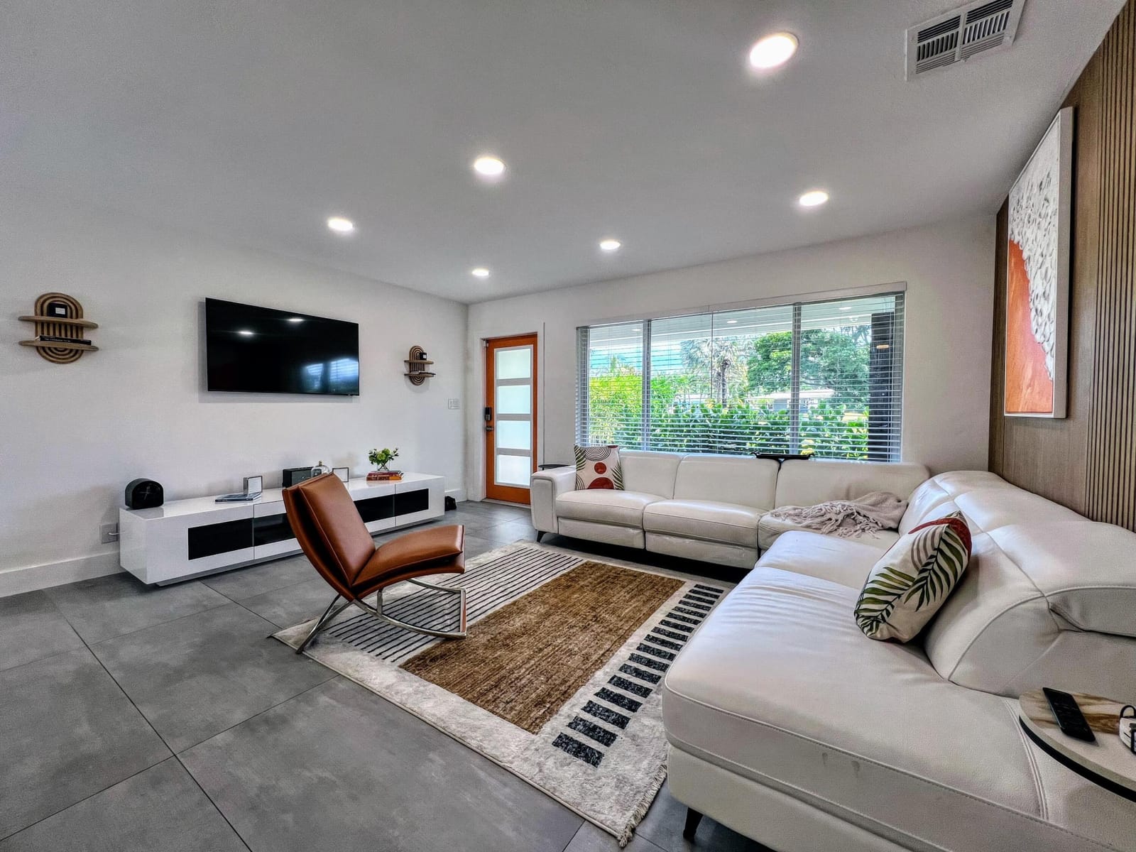 317 NW 26TH Court, Wilton Manors, FL 33311 photo 11