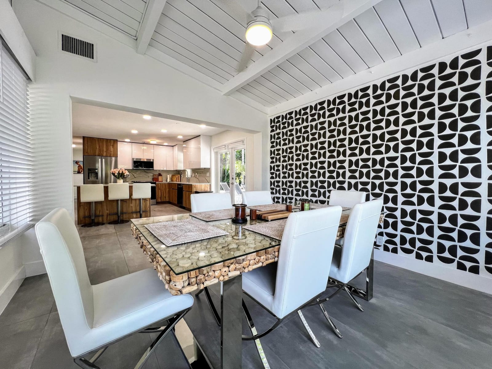 317 NW 26TH Court, Wilton Manors, FL 33311 photo 15