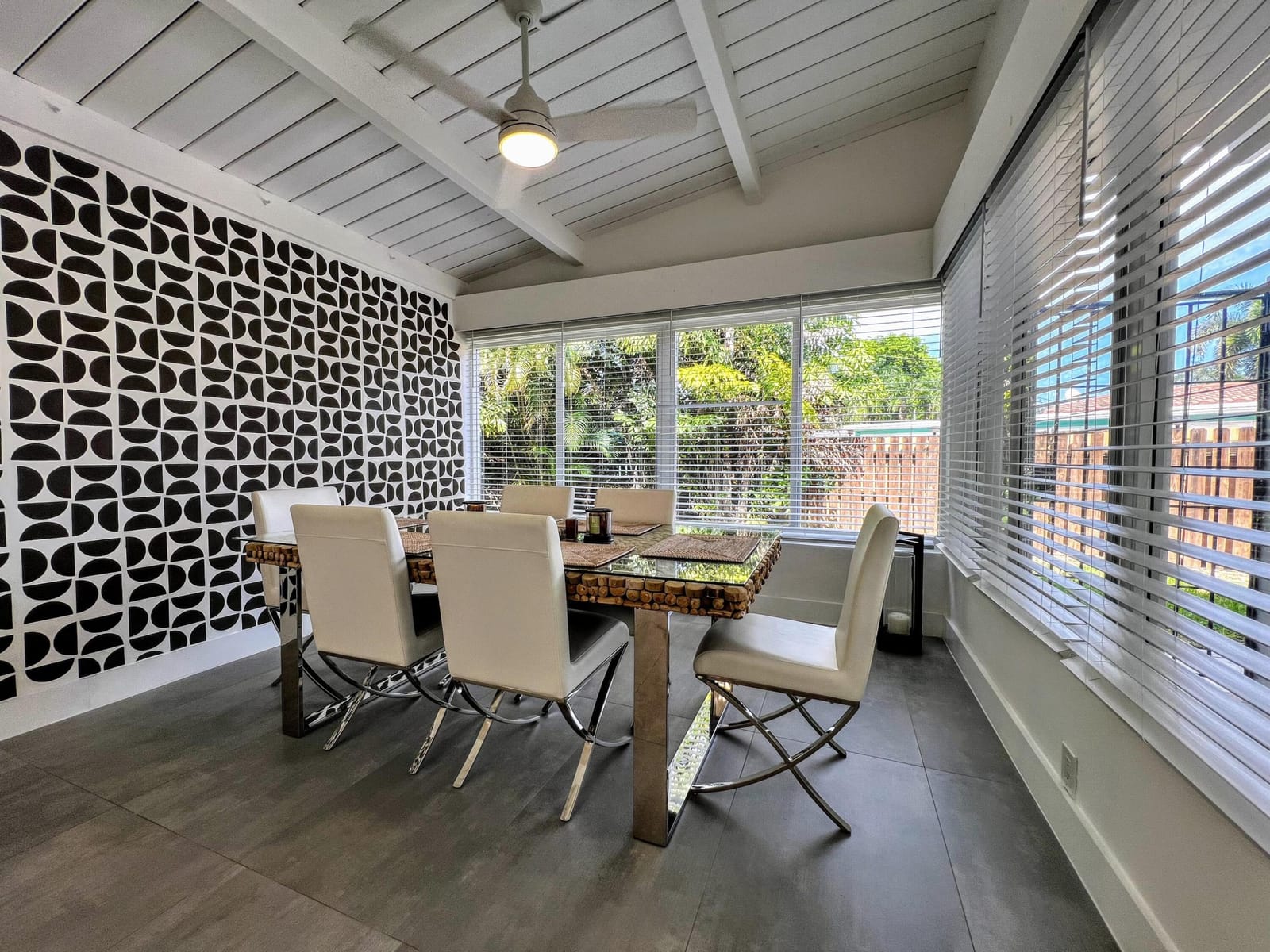 317 NW 26TH Court, Wilton Manors, FL 33311 photo 16