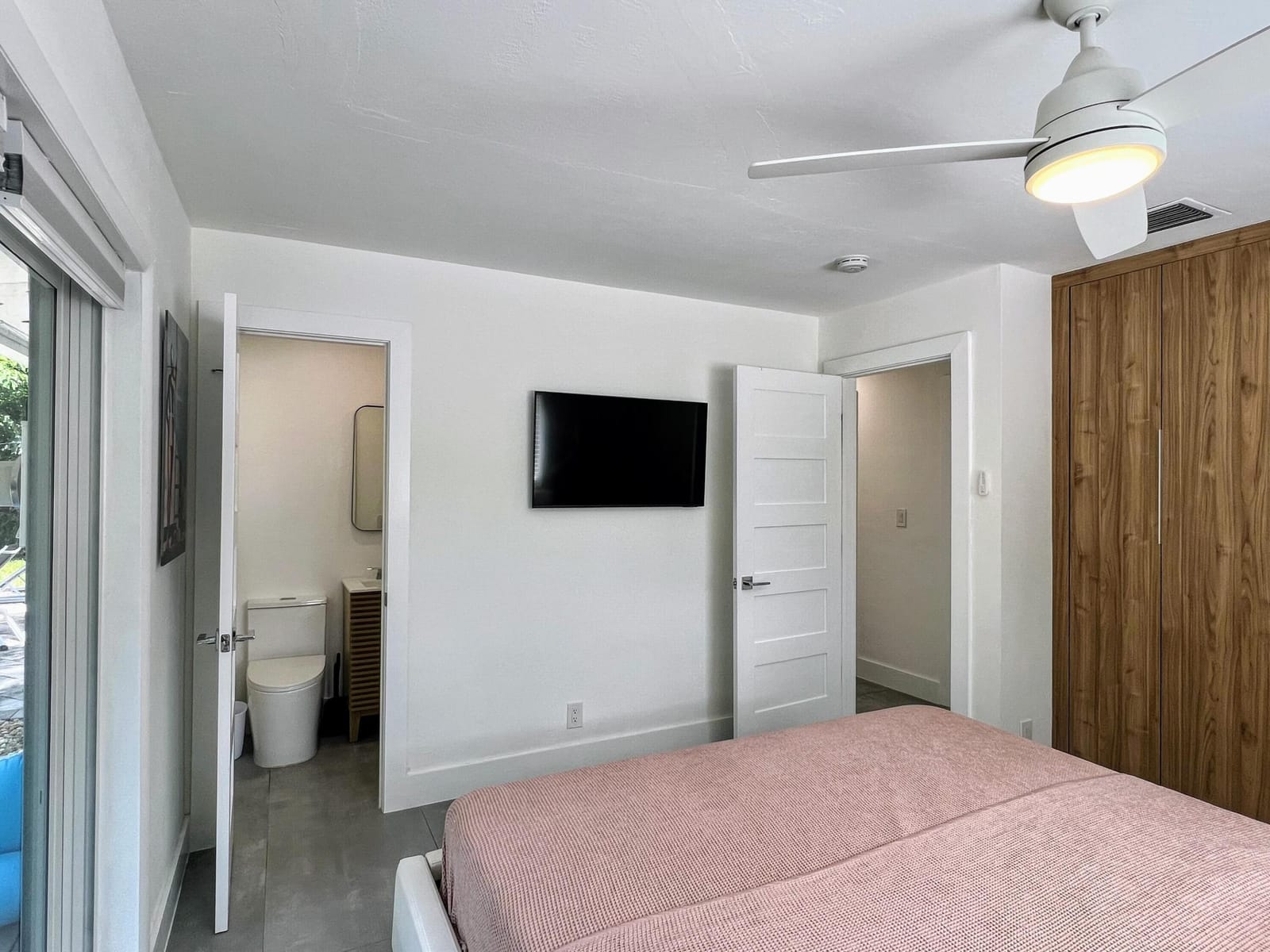 317 NW 26TH Court, Wilton Manors, FL 33311 photo 28
