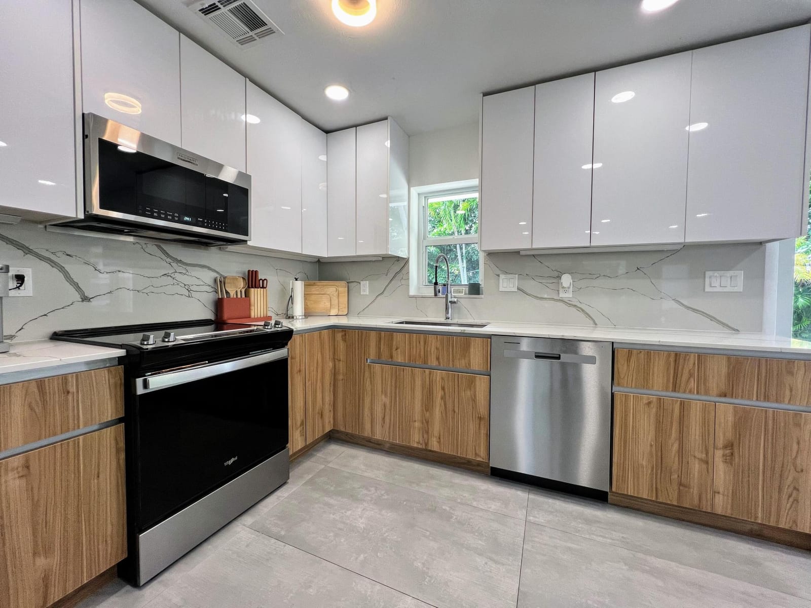 317 NW 26TH Court, Wilton Manors, FL 33311 photo 10