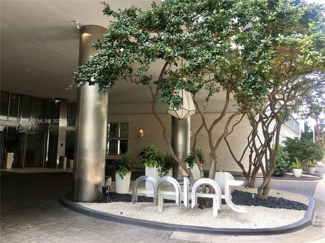 92 SW 3rd Street 5102, Miami, FL 33130