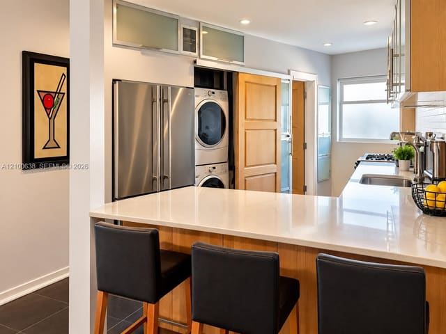 1925 Washington Avenue 27, Miami Beach, FL 33139