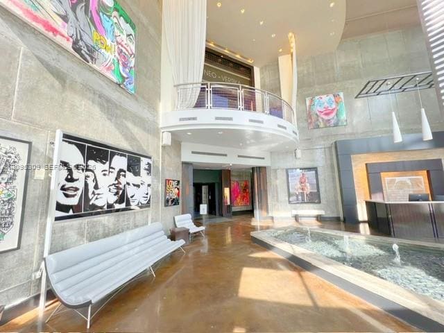 690 SW 1st Court 305, Miami, FL 33130