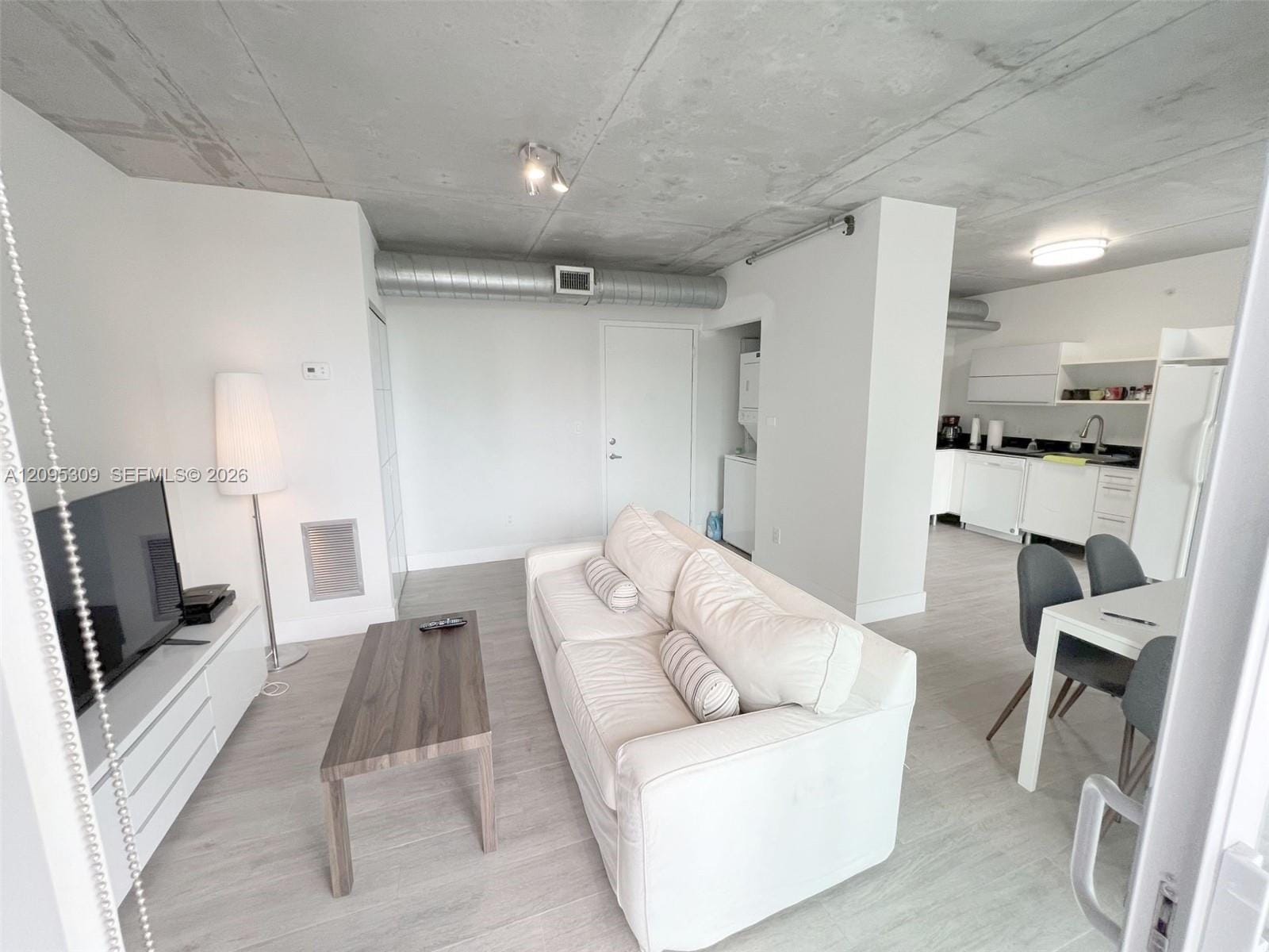 690 SW 1st Court 305, Miami, FL 33130 photo 6
