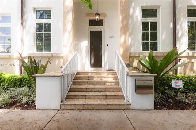 645 Santander Avenue 2, Coral Gables, FL 33134