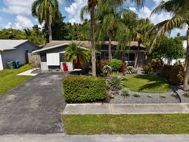 1931 NW 38th Street, Oakland Park, FL 33309