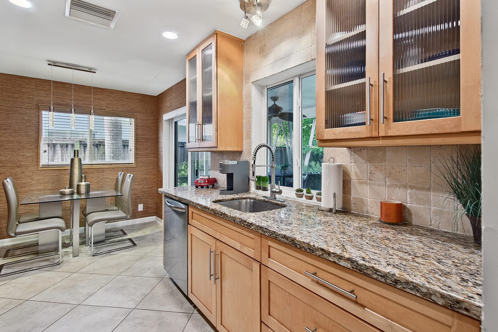 1931 NW 38th Street, Oakland Park, FL 33309 photo 9
