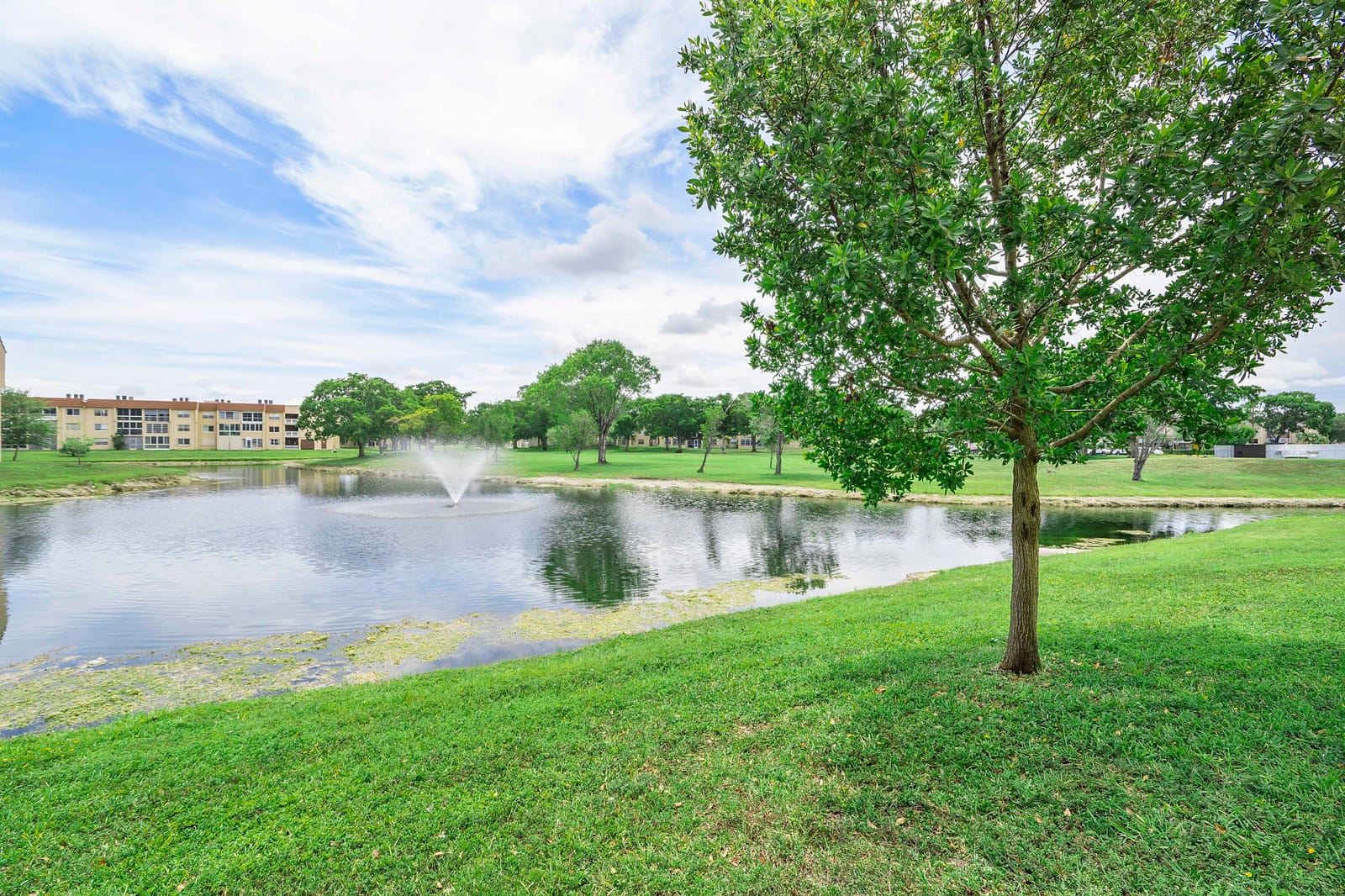 9221 Sunrise Lakes Boulevard 109, Sunrise, FL 33322 photo 14