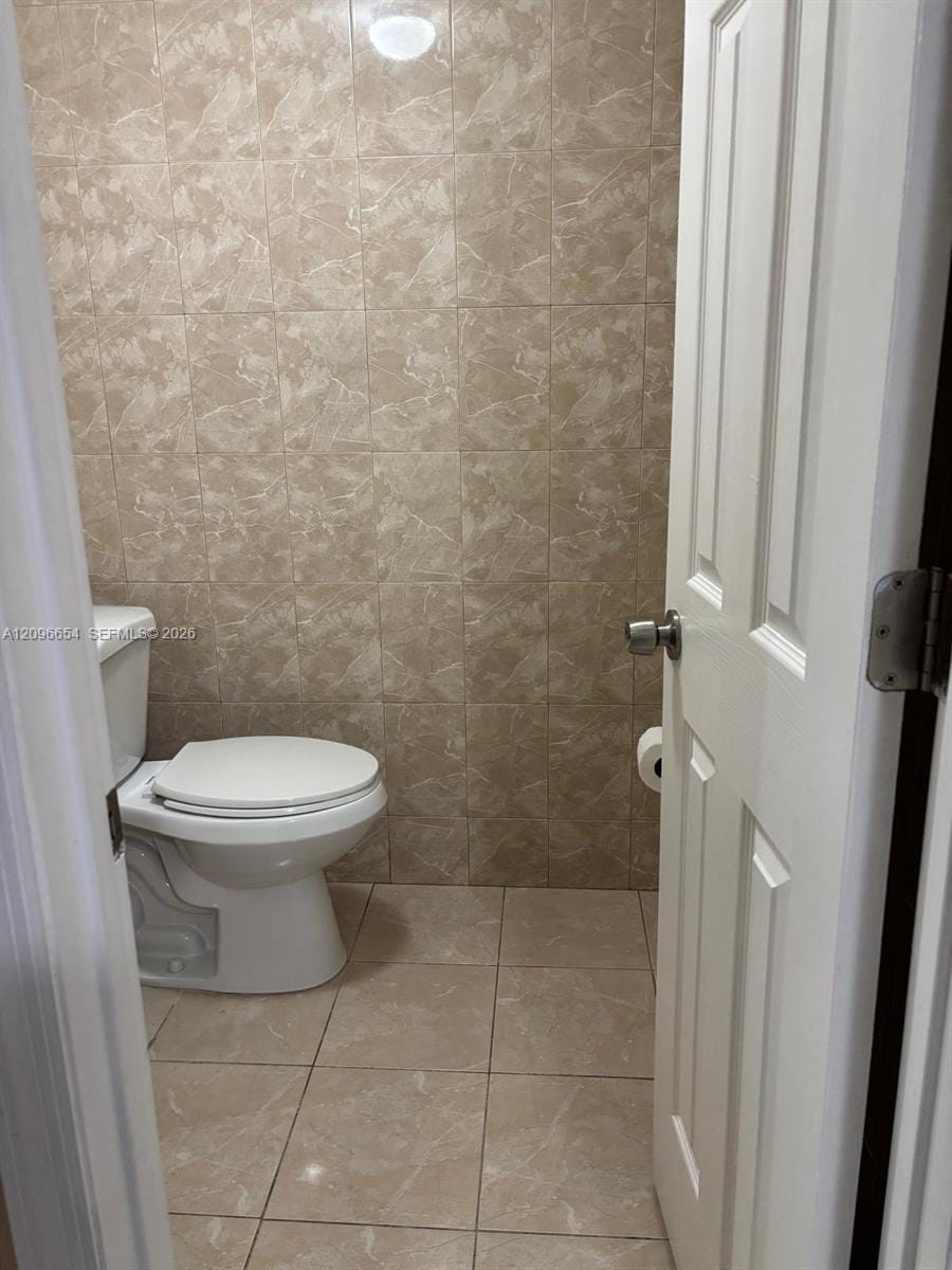 1855 W 60th Street 321 — photo 8