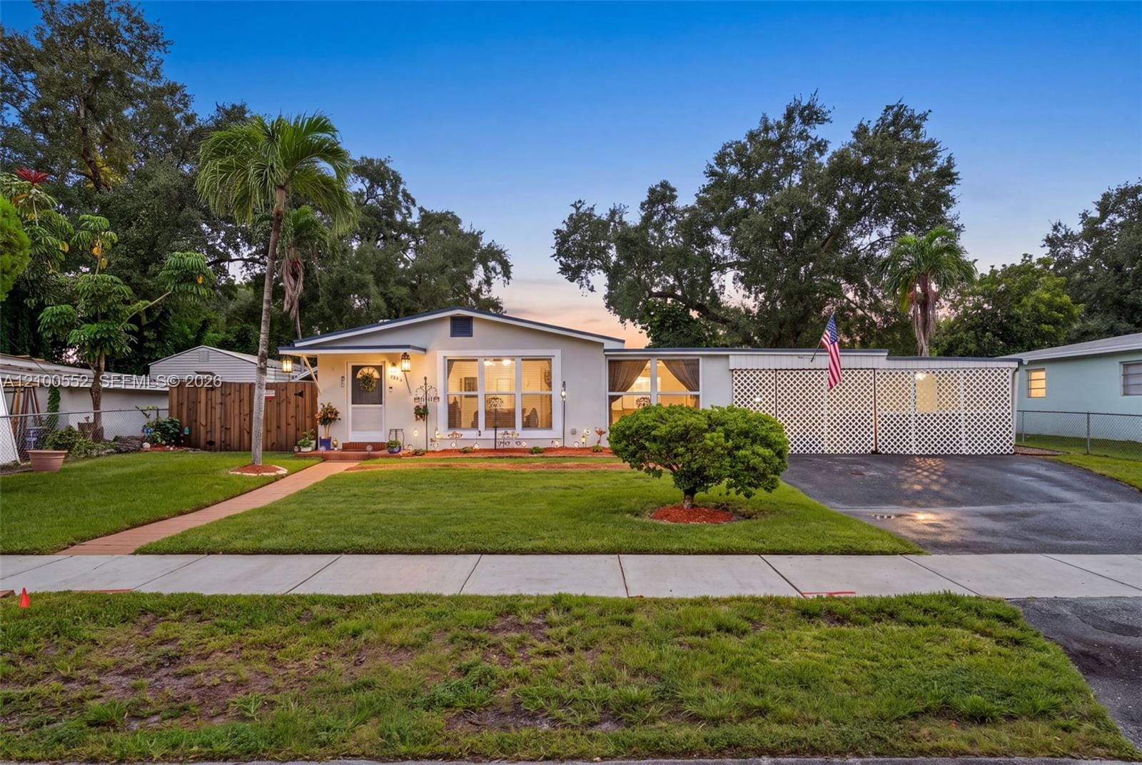 4210 SW 32nd Court — photo 2