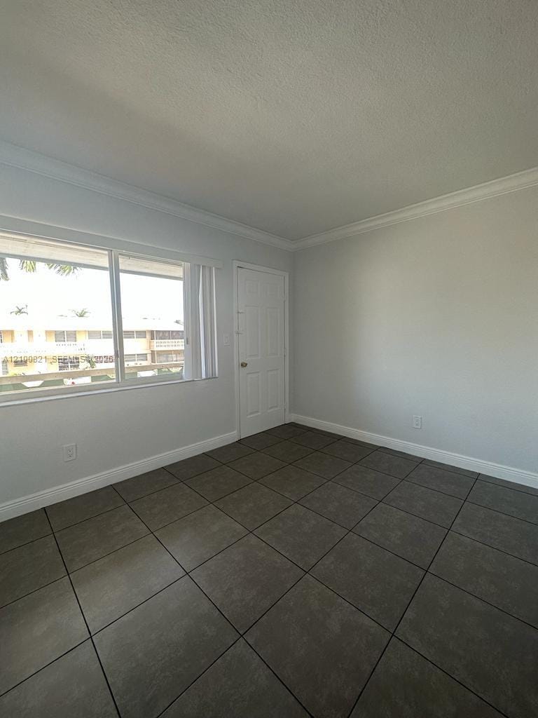 980 NE 170th Street 212, North Miami Beach, FL 33162 photo 16