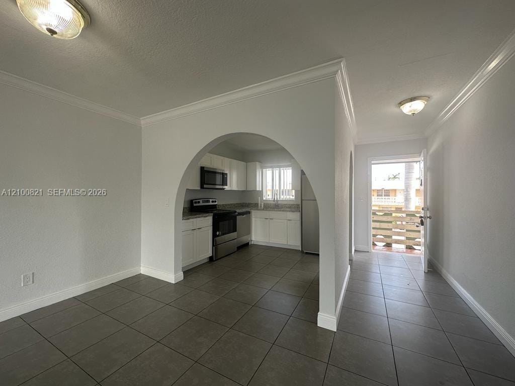 980 NE 170th Street 212, North Miami Beach, FL 33162 photo 7