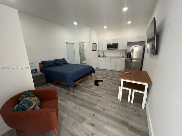158xx SW 54th Terrace 1, Miami, FL 33185