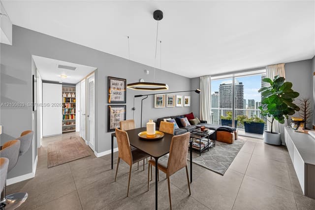1100 S Miami Avenue 3807, Miami, FL 33130