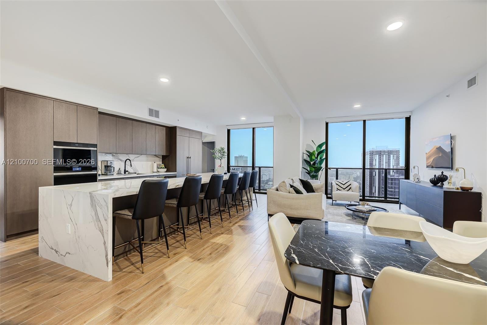 398 NE 5th Street 3718-3719, Miami, FL 33132