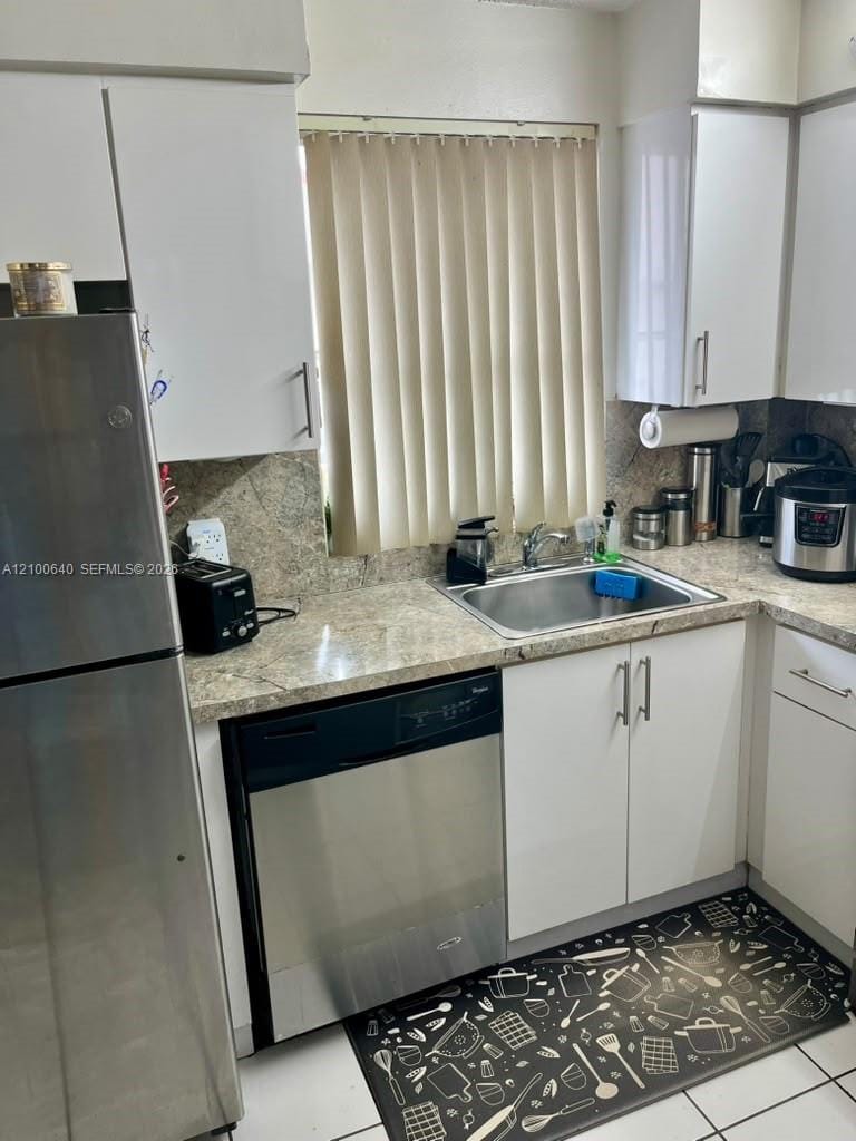 6115 NW 186th Street 301 — photo 11