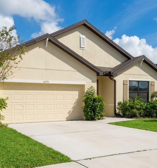 6270 NW REGENT Street, Port St. Lucie, FL 34983