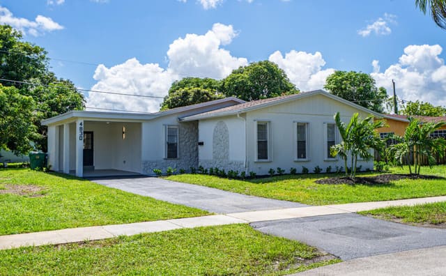 4830 NW 18th Street, Lauderhill, FL 33313