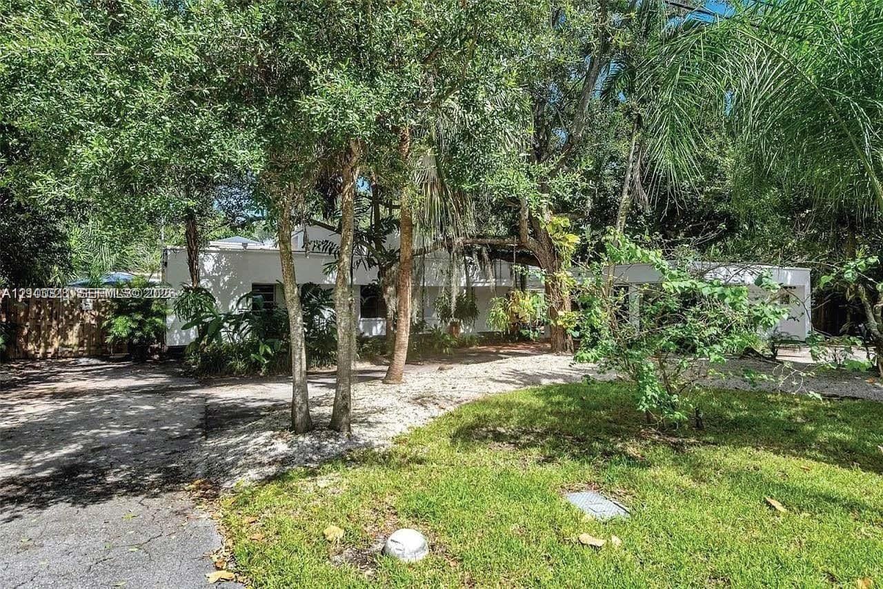 3 bedroom home for sale at 5845 88th, South Miami, FL 33156 — $4,550