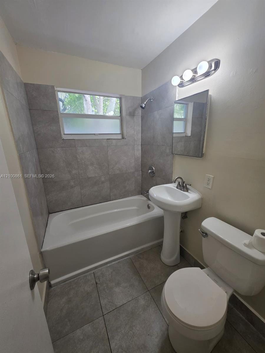 1105 SW 15th Terrace 4, Fort Lauderdale, FL 33312 photo 2