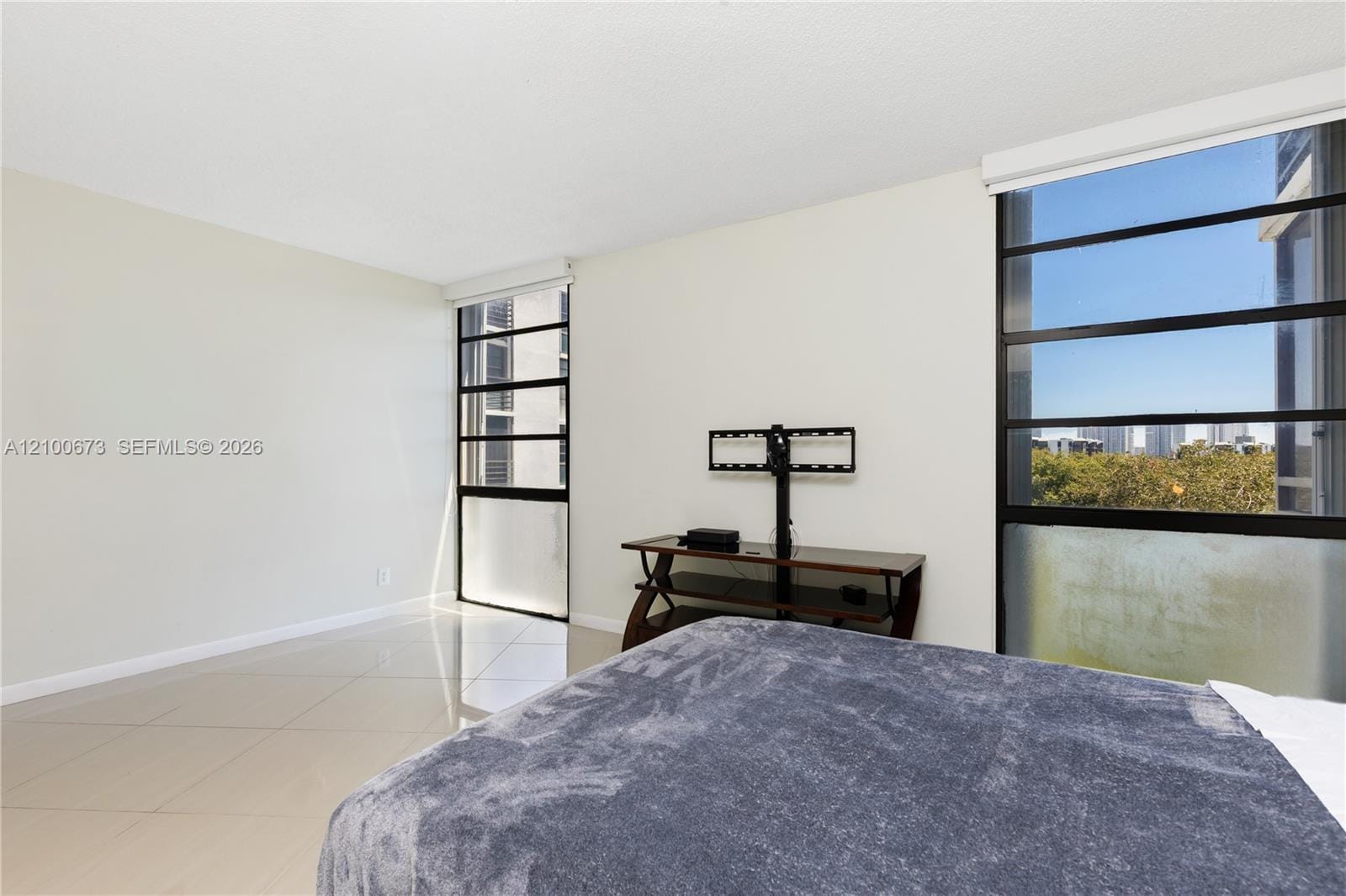 20400 W Country Club Drive 605 — photo 11