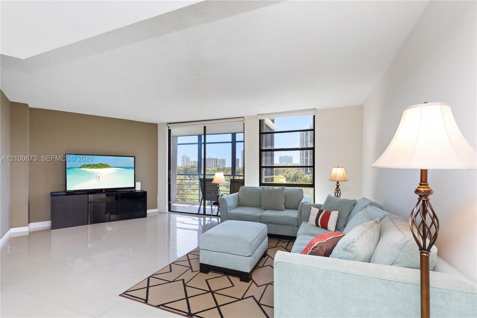 20400 W Country Club Drive 605, Aventura, FL 33180 photo 24