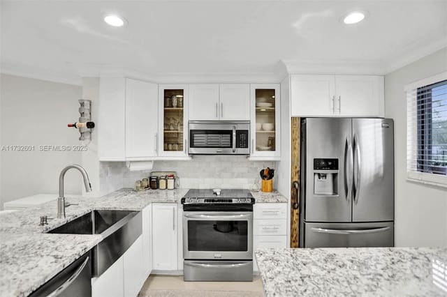 9395 BOCA COVE Circle 1208, Boca Raton, FL 33428