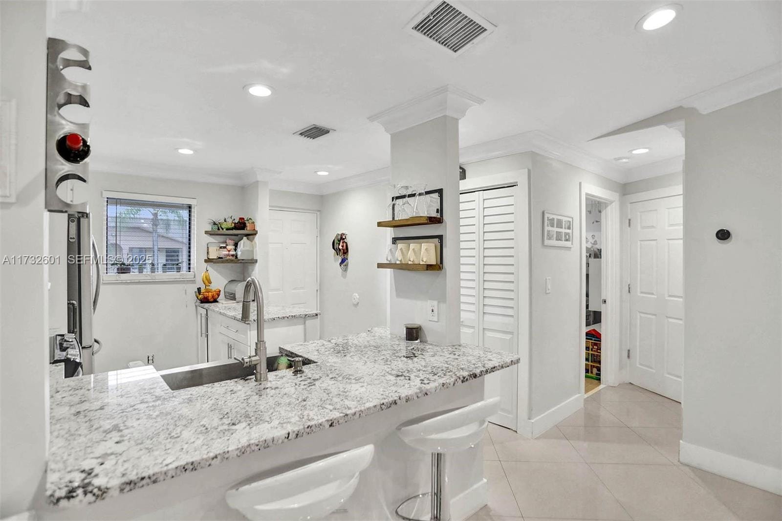 9395 BOCA COVE Circle 1208 — photo 7
